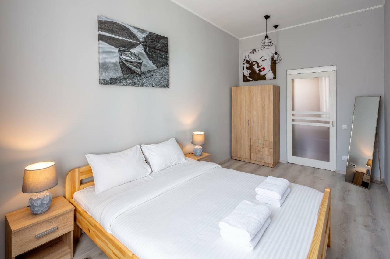 Alfa Apartments Chornovola Lwów Zewnętrze zdjęcie